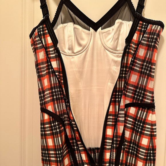 BURBERRY RED PLAID CORSET MIDI DRESS SIZE 6 - Picture 10 of 14